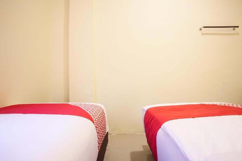 Oyo 2361 Hotel Winston Glugur Ngoại thất bức ảnh