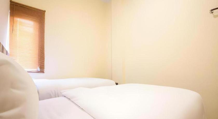 Oyo 2361 Hotel Winston Glugur Ngoại thất bức ảnh