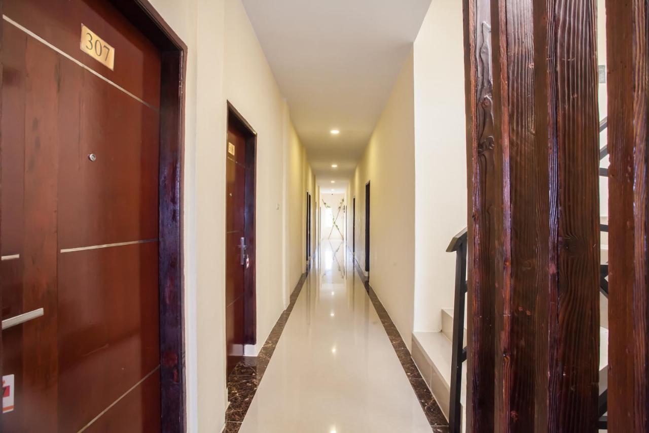Oyo 2361 Hotel Winston Glugur Ngoại thất bức ảnh