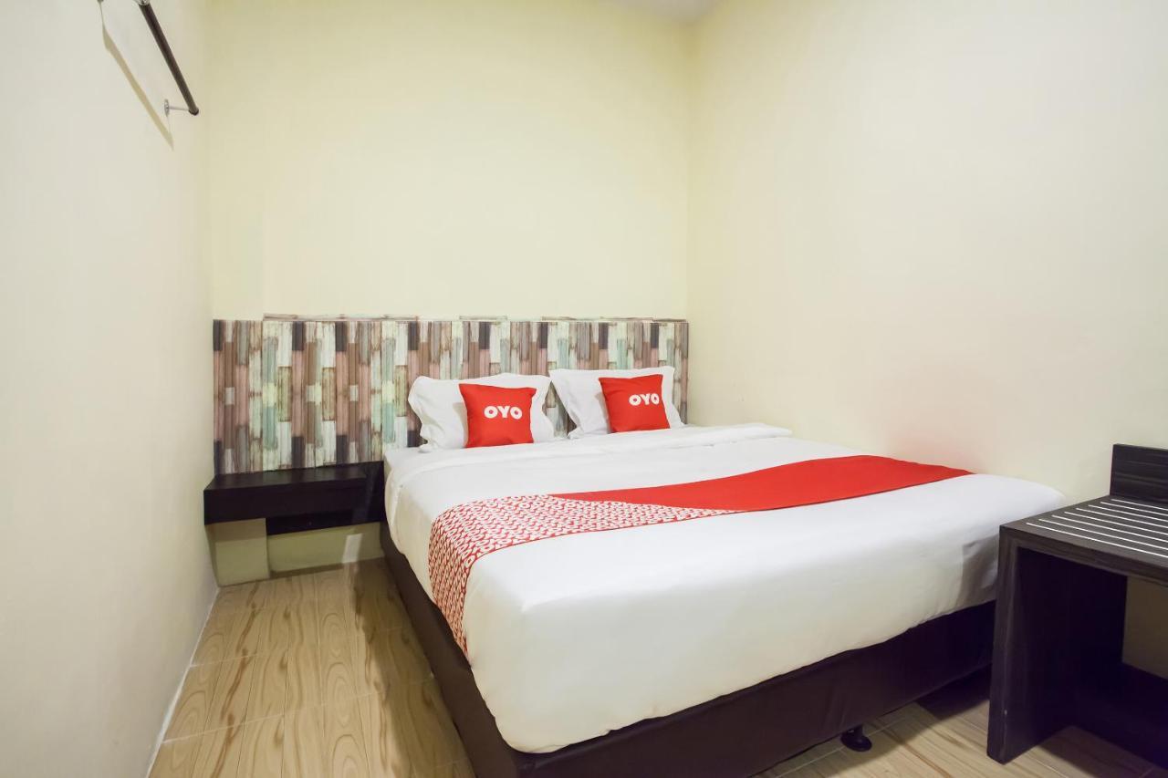Oyo 2361 Hotel Winston Glugur Ngoại thất bức ảnh