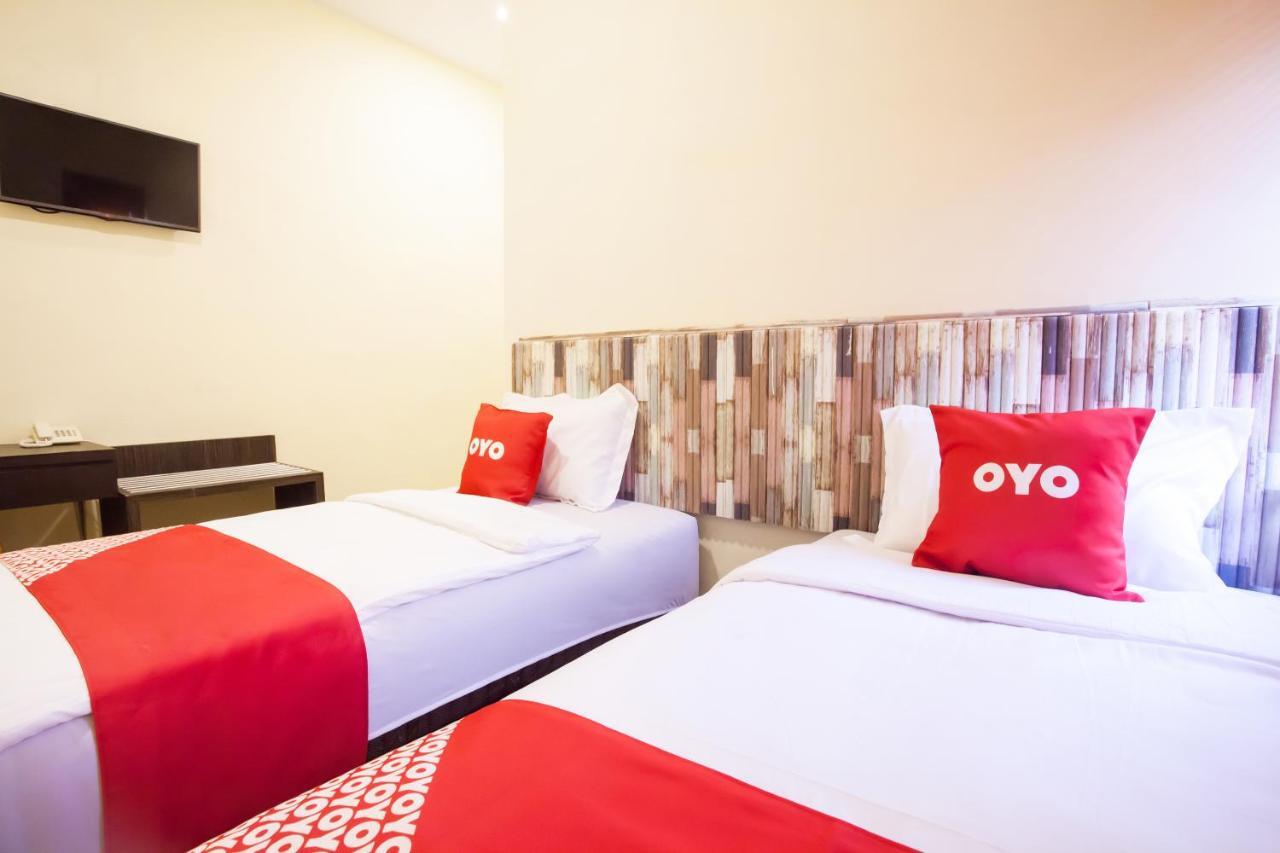 Oyo 2361 Hotel Winston Glugur Ngoại thất bức ảnh