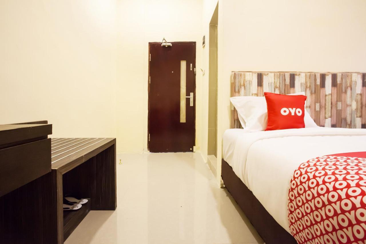 Oyo 2361 Hotel Winston Glugur Ngoại thất bức ảnh
