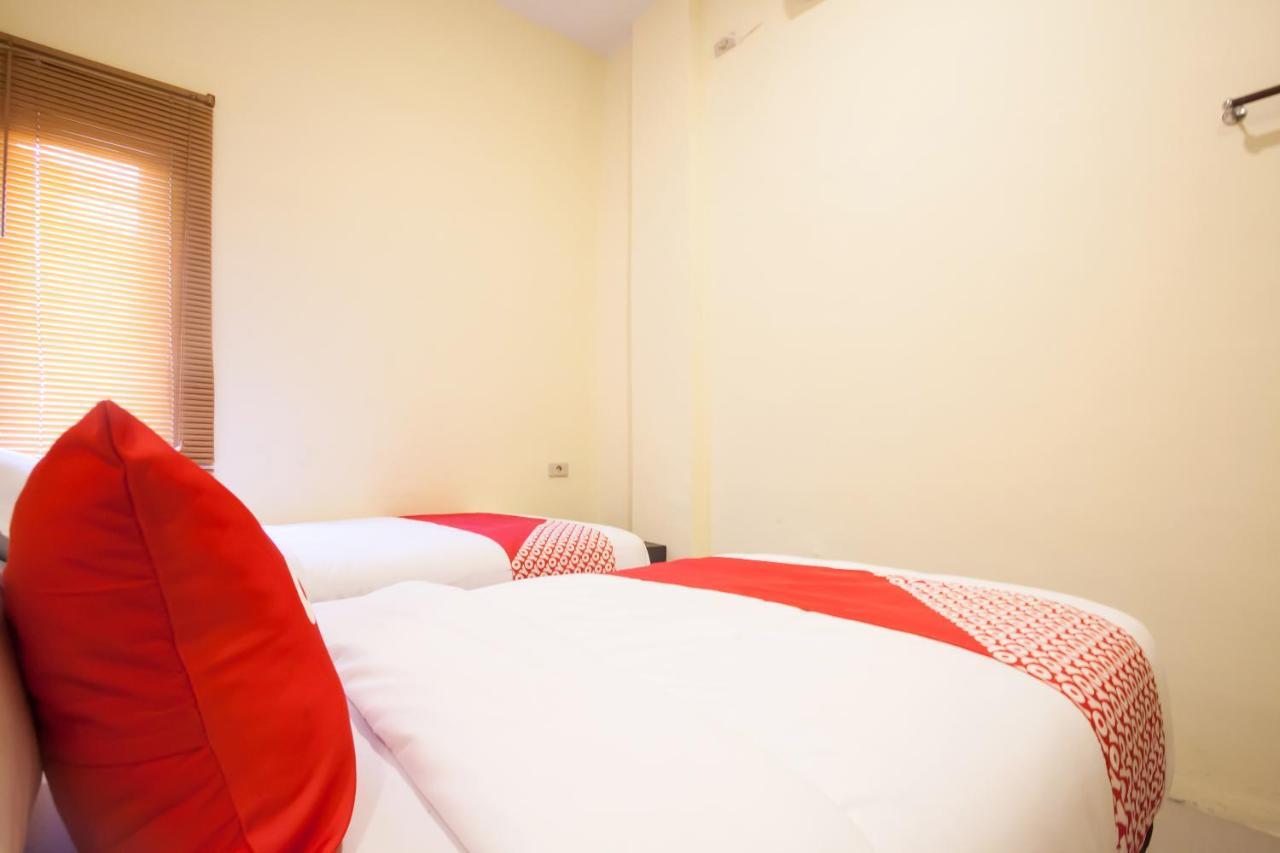 Oyo 2361 Hotel Winston Glugur Ngoại thất bức ảnh