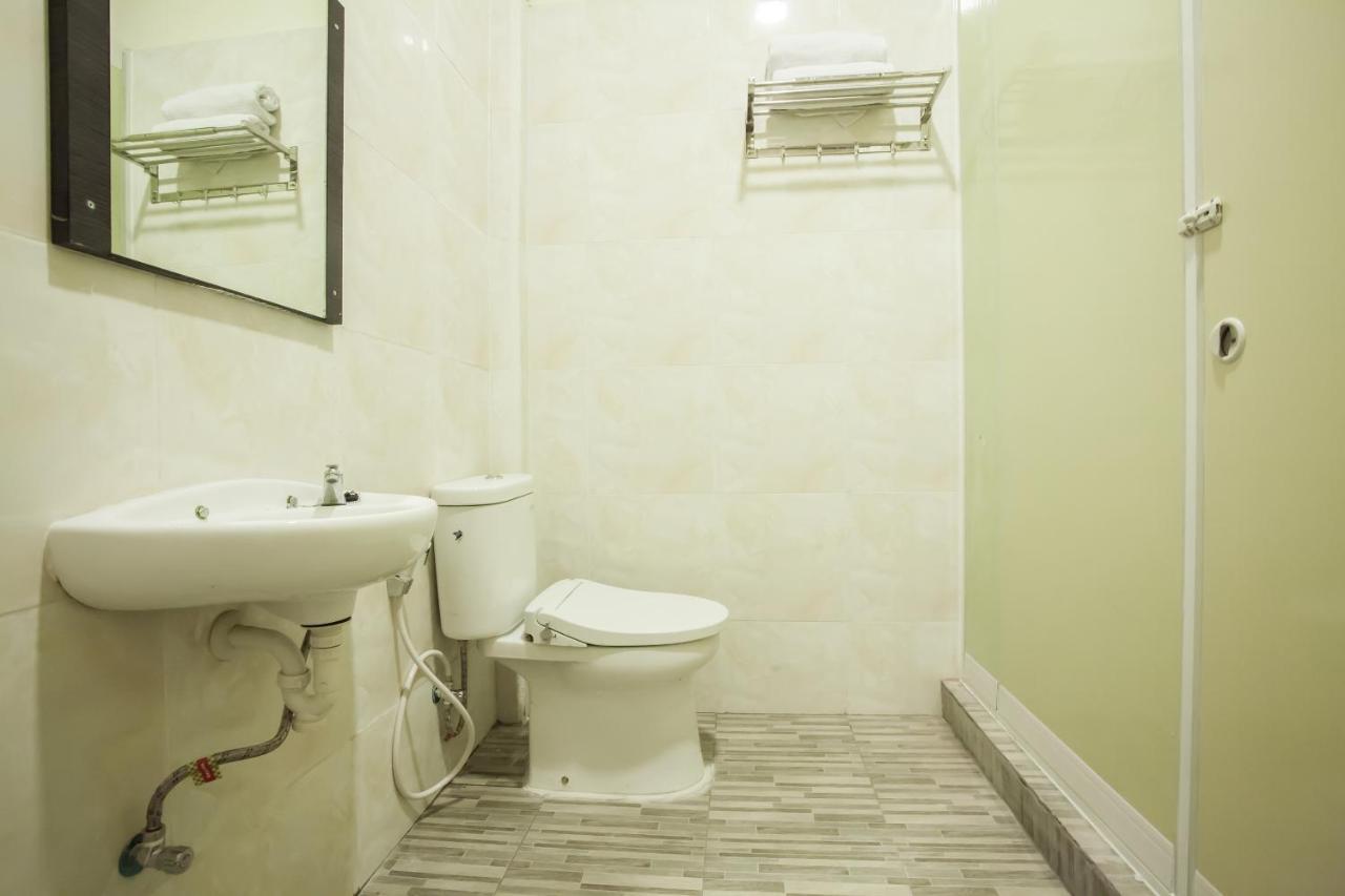 Oyo 2361 Hotel Winston Glugur Ngoại thất bức ảnh