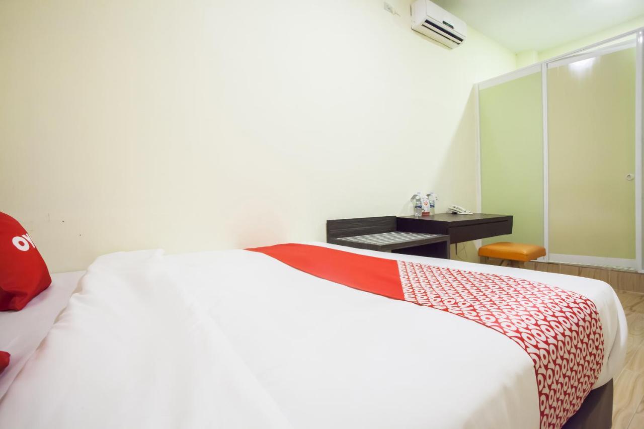 Oyo 2361 Hotel Winston Glugur Ngoại thất bức ảnh